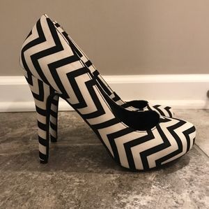 Michael Antonio" Love me" Stilettos, black
